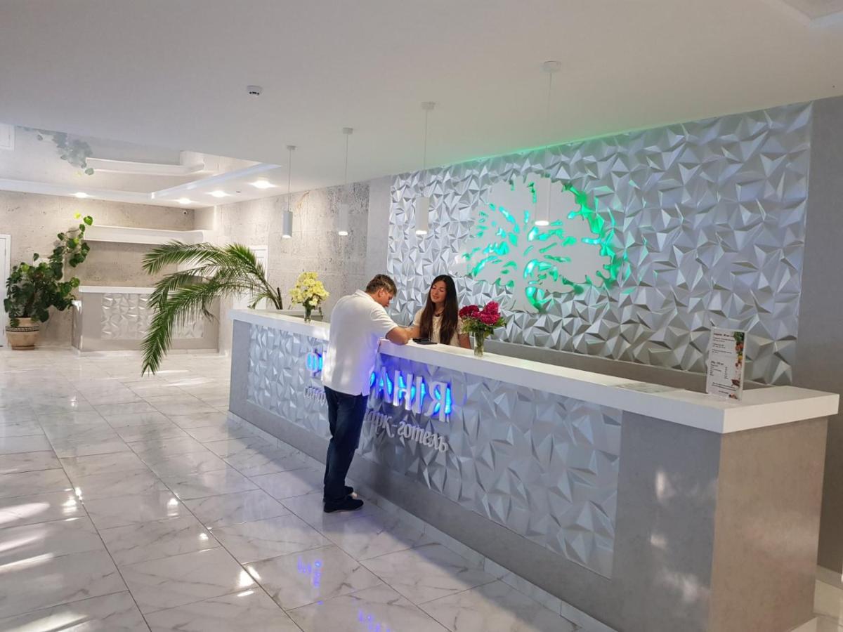 Sanatoriy-Hotel Feofaniya Kiev Exterior foto